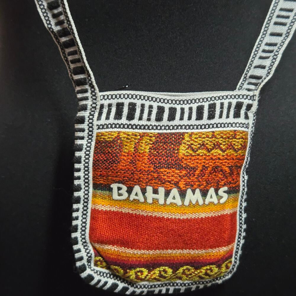 Handmade Bahamas Small Cross Body Purse Zipper Closure